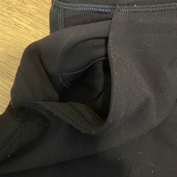 Size 12 black lulu leggings cropped - Picture 8 of 9